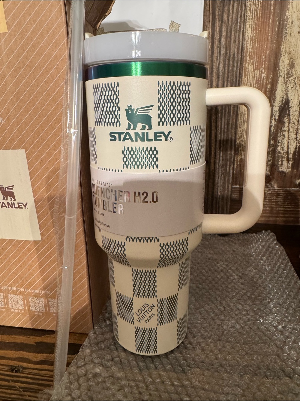 ✨ 40oz LV Stanley Quencher-Cream with Grey Checkered Pattern✨